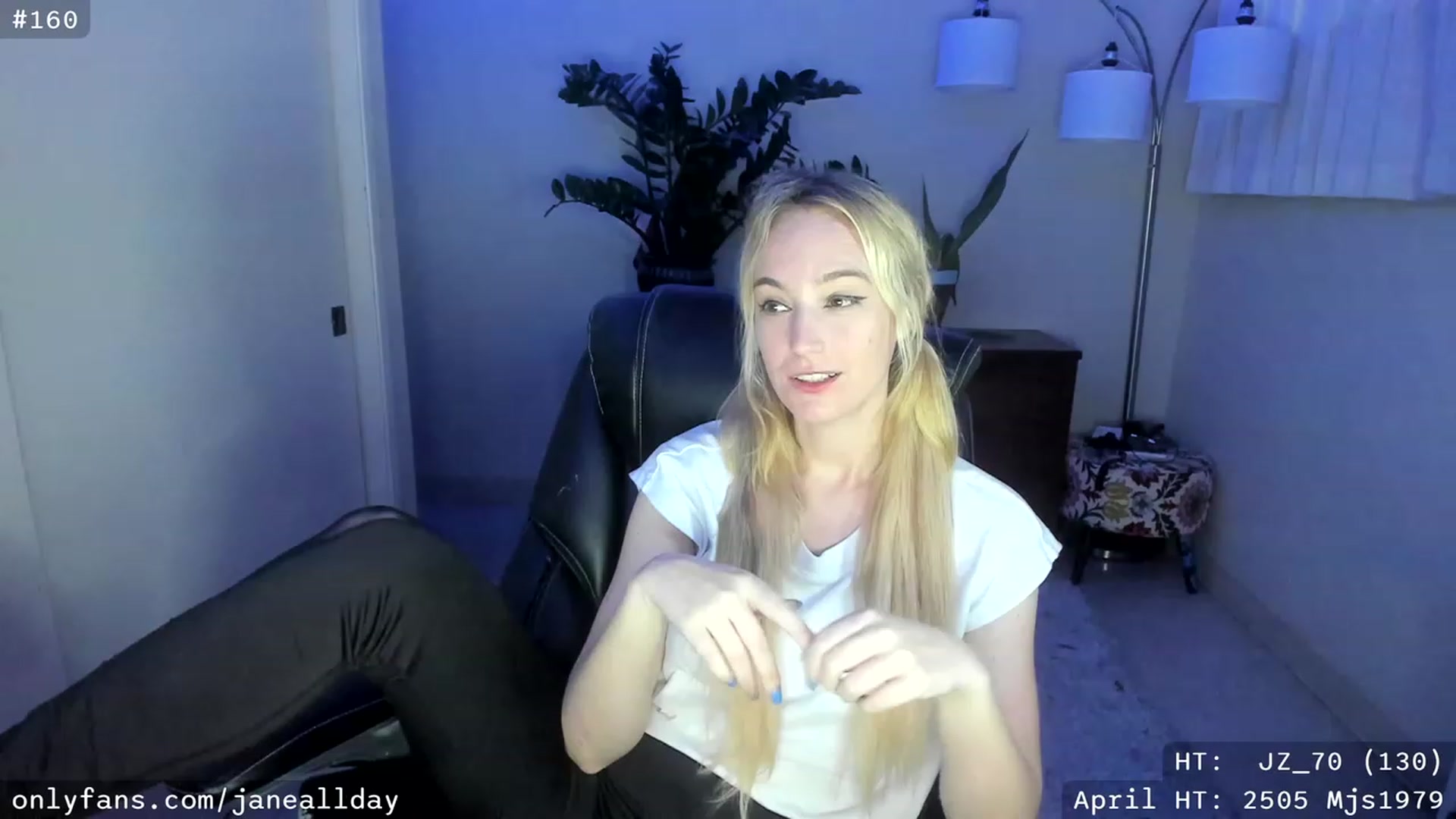 Gallery image thumbnail from JaneAllDay's myfreecams stream on, 04/28/2023, 06:30 image 3 of 20