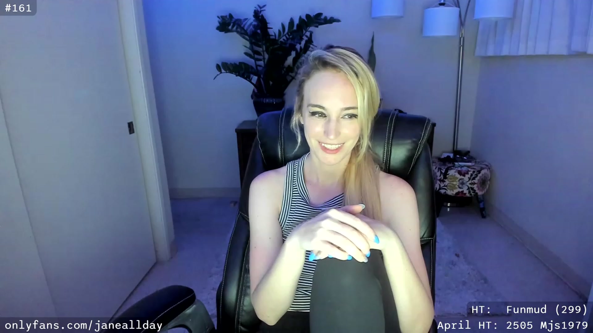 Gallery image thumbnail from JaneAllDay's myfreecams stream on, 04/29/2023, 05:47 image 10 of 20