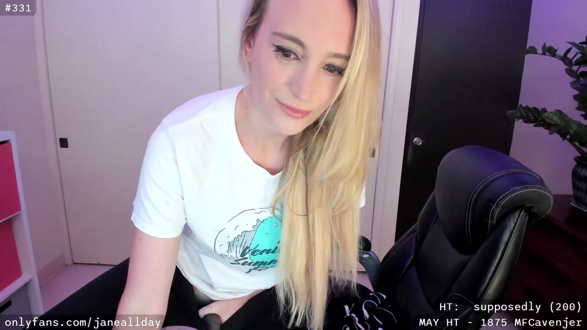 Gallery image thumbnail from JaneAllDay's myfreecams stream on, 05/10/2023, 05:59 image 4 of 20