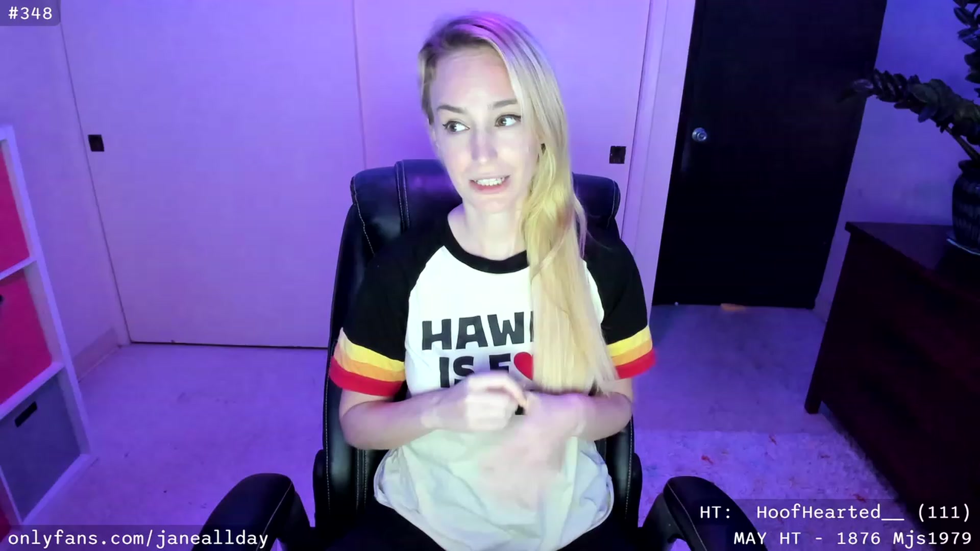 Gallery image thumbnail from JaneAllDay's myfreecams stream on, 05/17/2023, 05:16 image 20 of 20