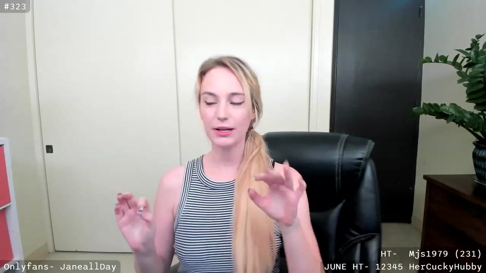 Gallery image thumbnail from JaneAllDay's myfreecams stream on, 06/20/2023, 04:58 image 3 of 20