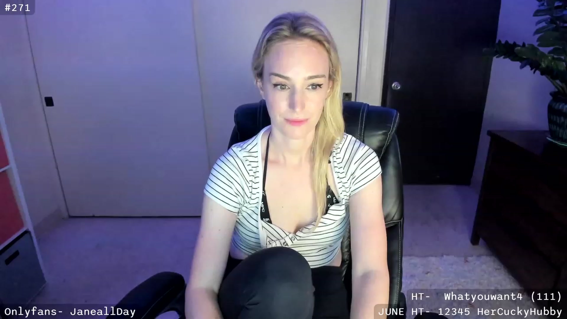 Gallery image thumbnail from JaneAllDay's myfreecams stream on, 06/29/2023, 06:28 image 10 of 20