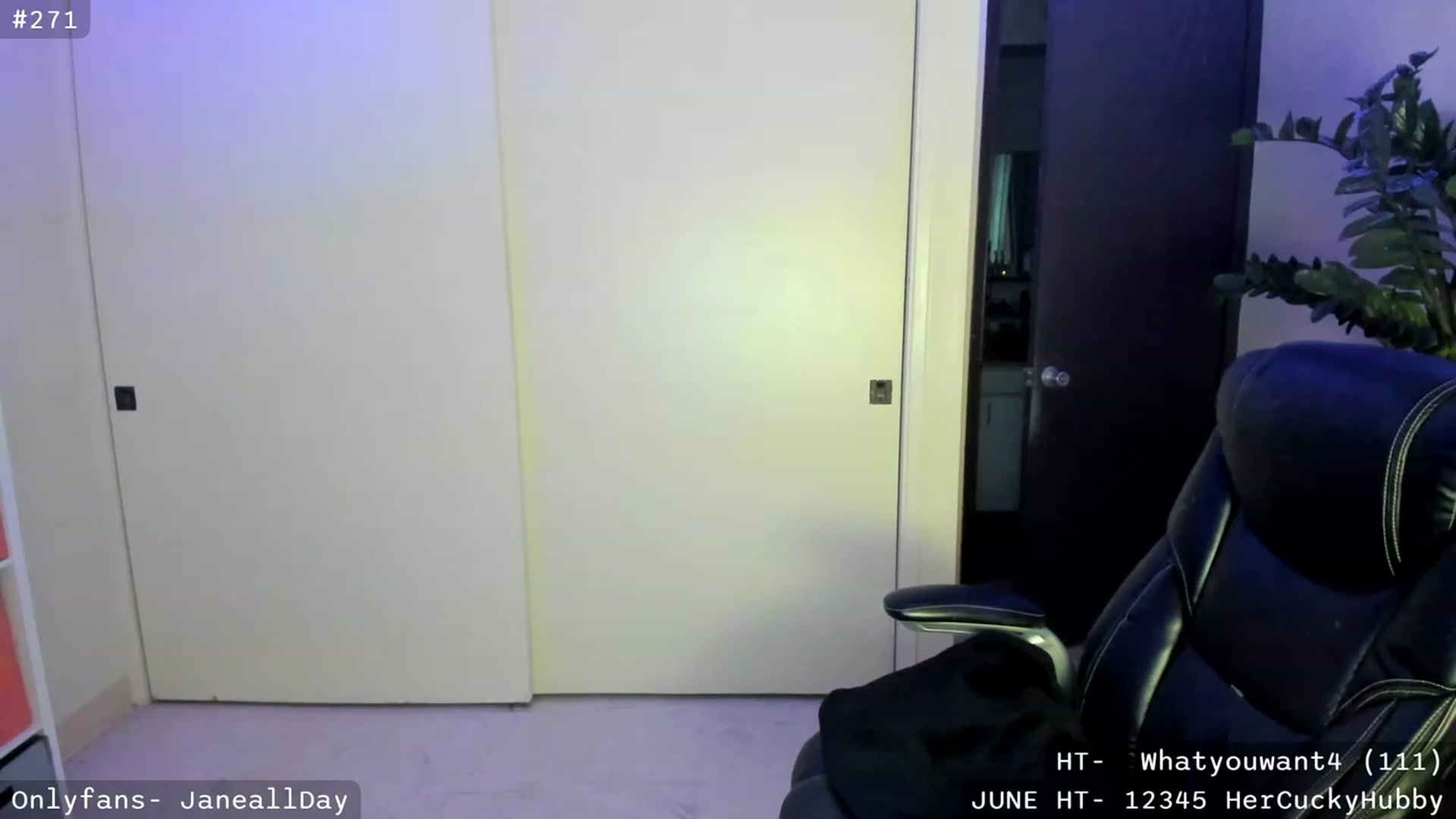 Gallery image thumbnail from JaneAllDay's myfreecams stream on, 06/29/2023, 06:28 image 7 of 20