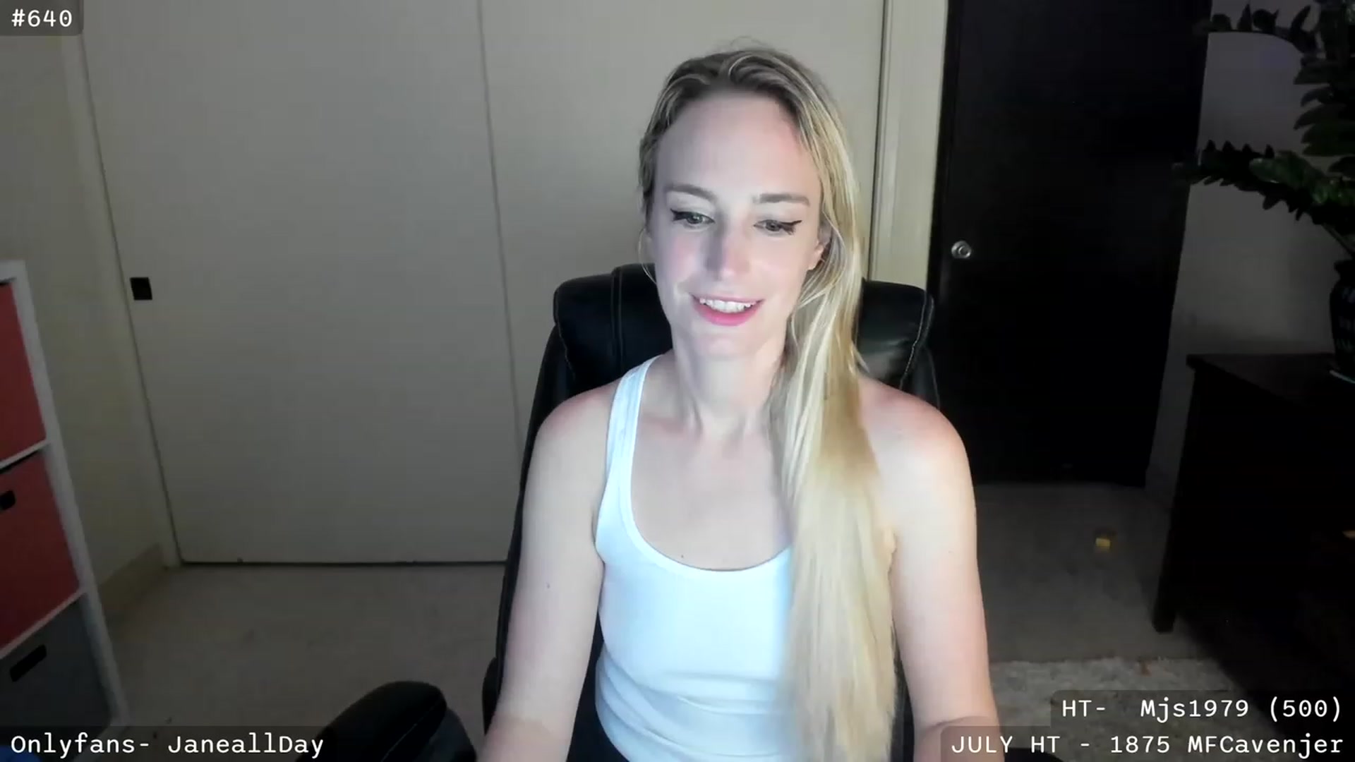Gallery image thumbnail from JaneAllDay's myfreecams stream on, 07/04/2023, 05:06 image 20 of 20