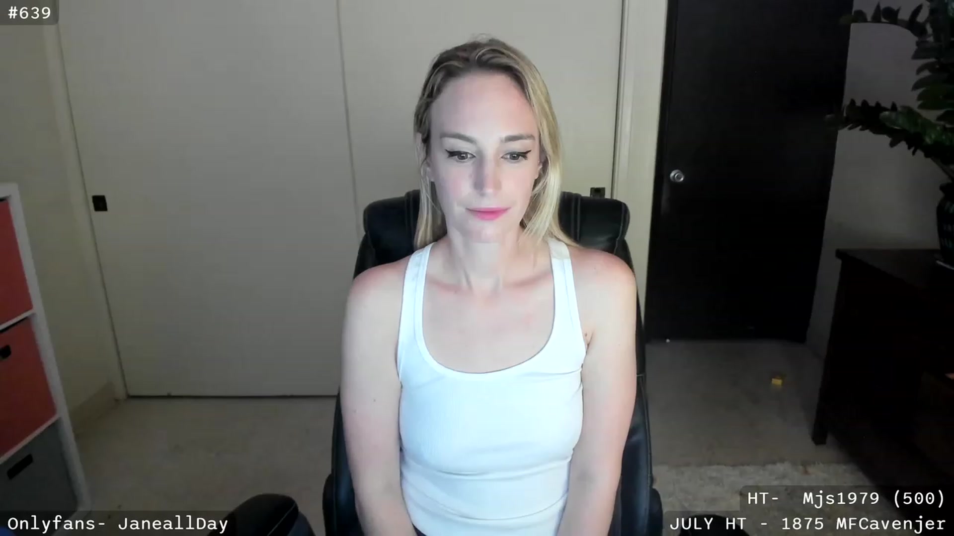 Gallery image thumbnail from JaneAllDay's myfreecams stream on, 07/04/2023, 05:06 image 13 of 20