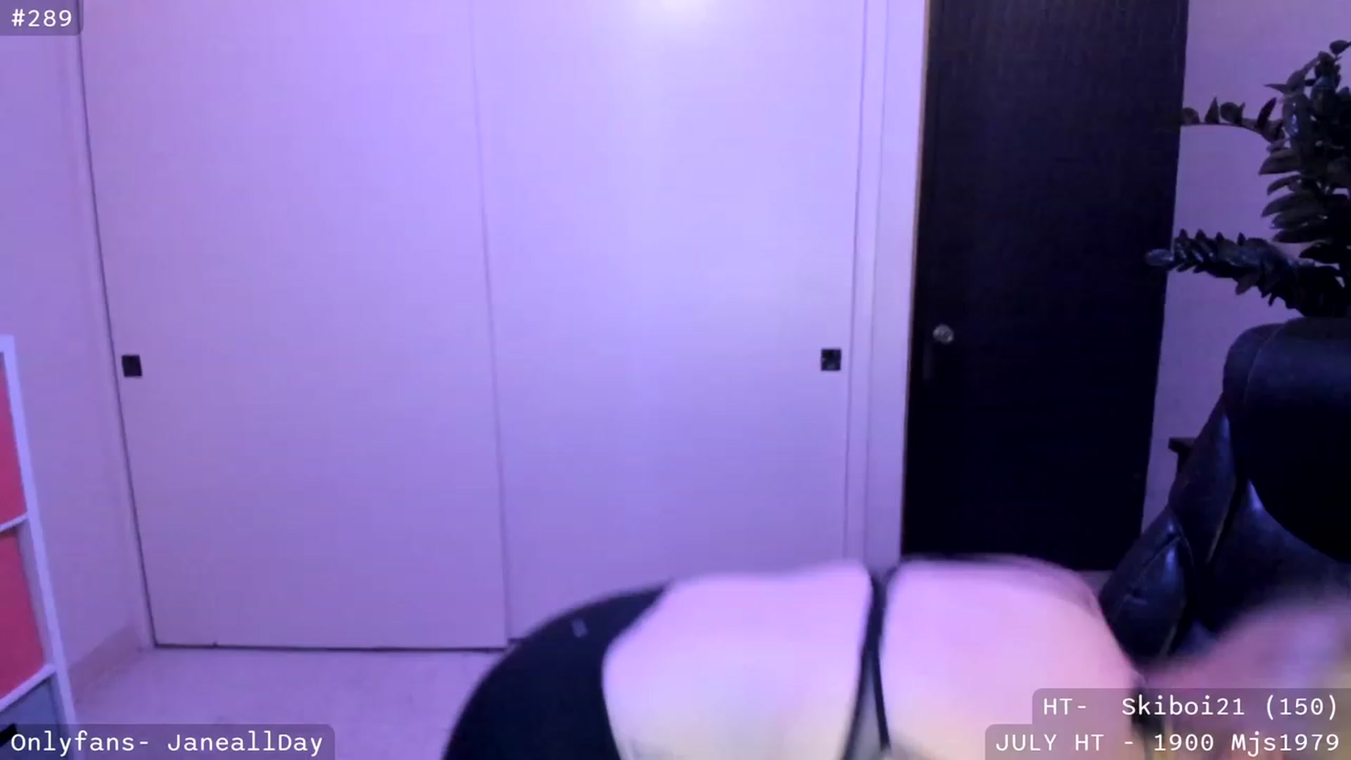 Gallery image thumbnail from JaneAllDay's myfreecams stream on, 07/09/2023, 06:50 image 4 of 20