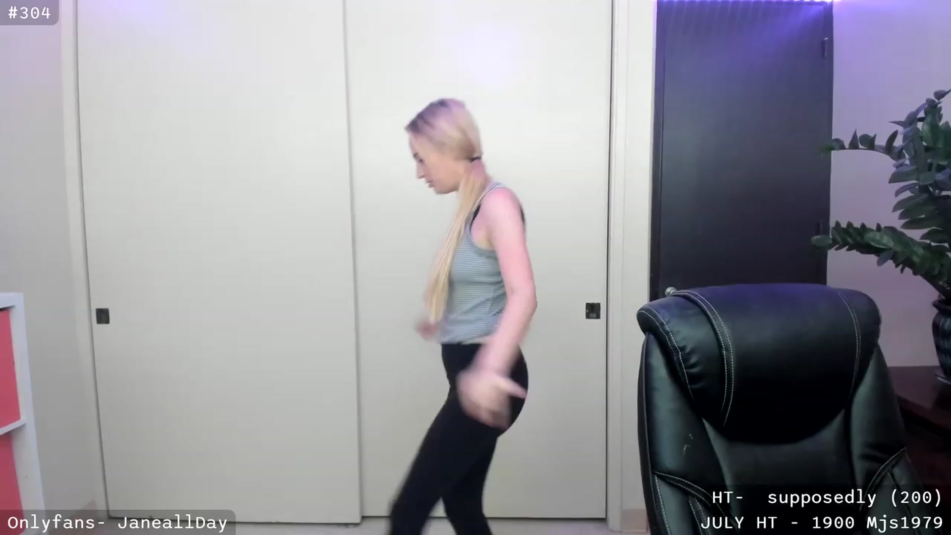 Gallery image thumbnail from JaneAllDay's myfreecams stream on, 07/11/2023, 06:22 image 4 of 20