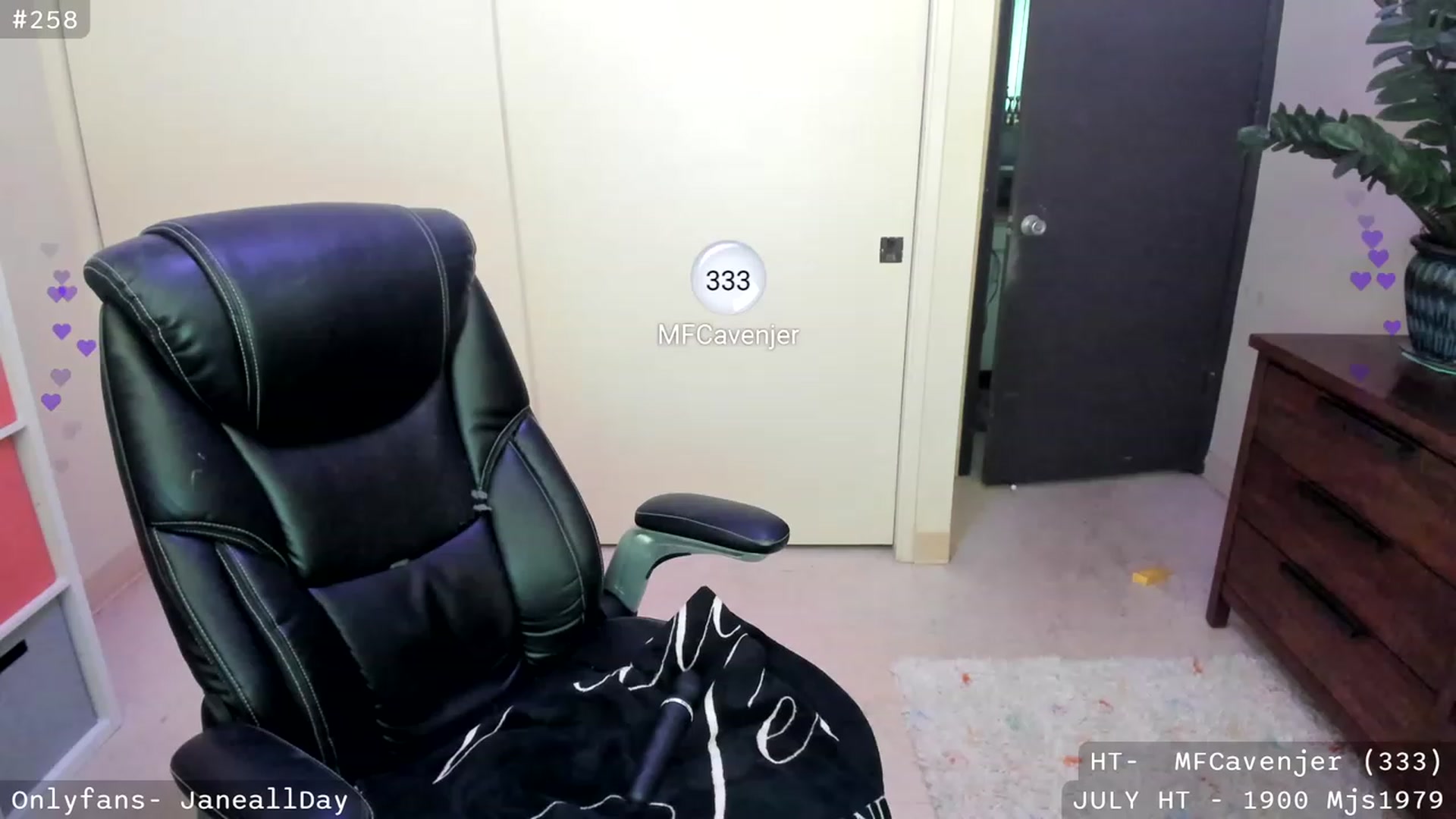 Gallery image thumbnail from JaneAllDay's myfreecams stream on, 07/12/2023, 05:51 image 9 of 20