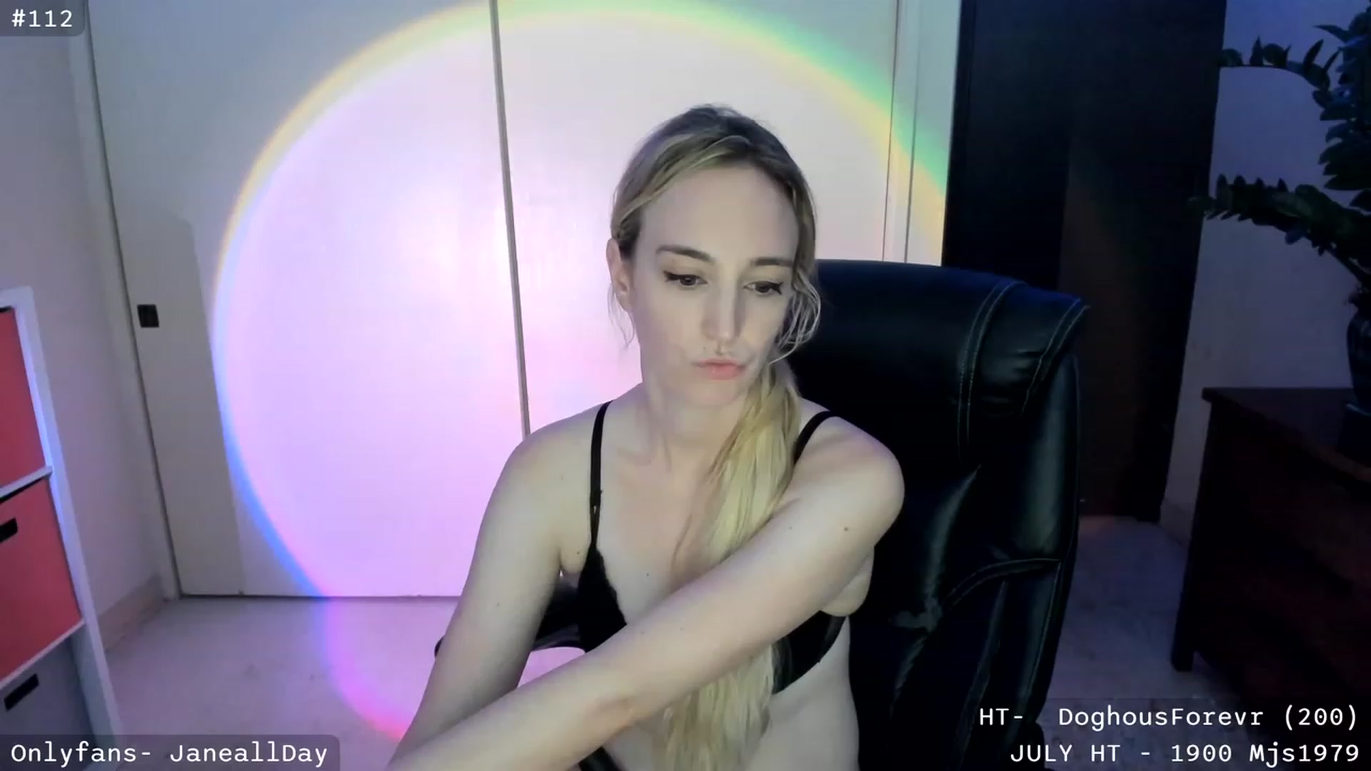 Gallery image thumbnail from JaneAllDay's myfreecams stream on, 07/20/2023, 04:06 image 14 of 20