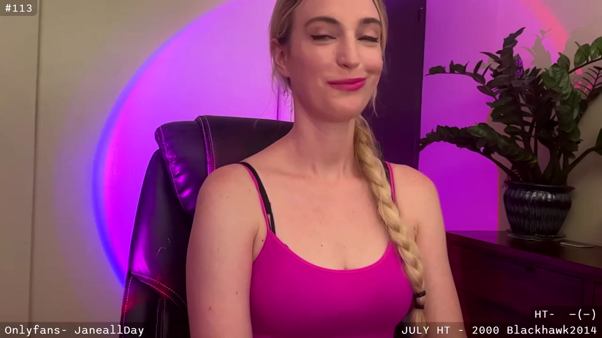 Gallery image thumbnail from JaneAllDay's myfreecams stream on, 07/27/2023, 03:41 image 14 of 20