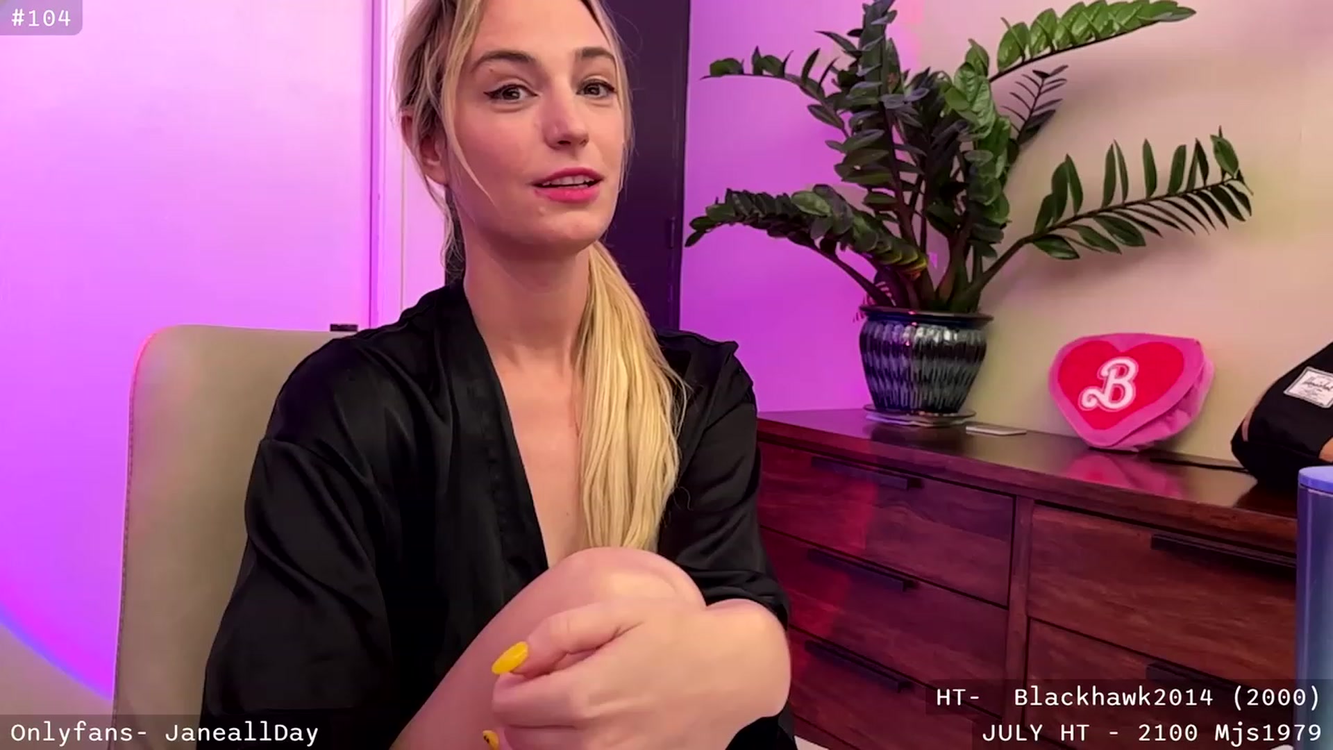 Gallery image thumbnail from JaneAllDay's myfreecams stream on, 07/29/2023, 03:24 image 13 of 20