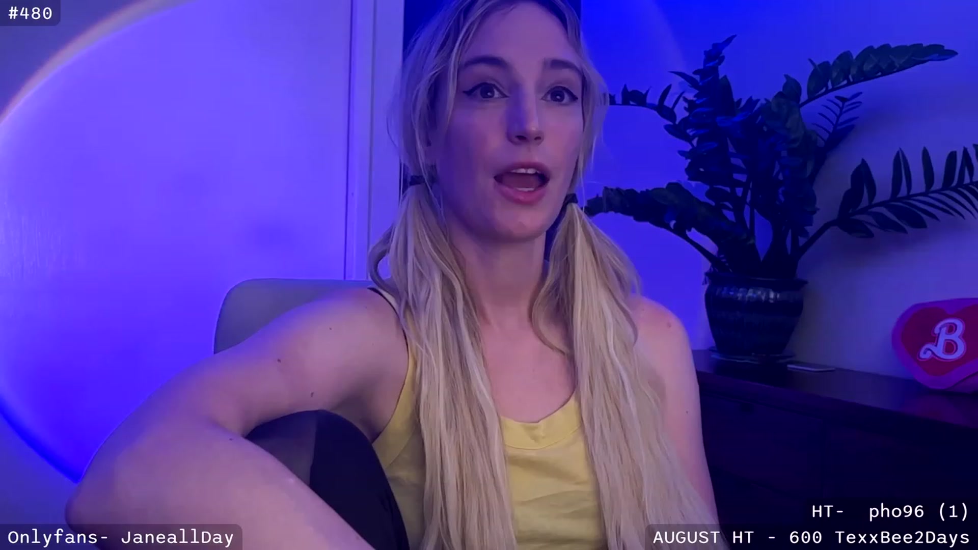 Gallery image thumbnail from JaneAllDay's myfreecams stream on, 08/05/2023, 04:35 image 19 of 20