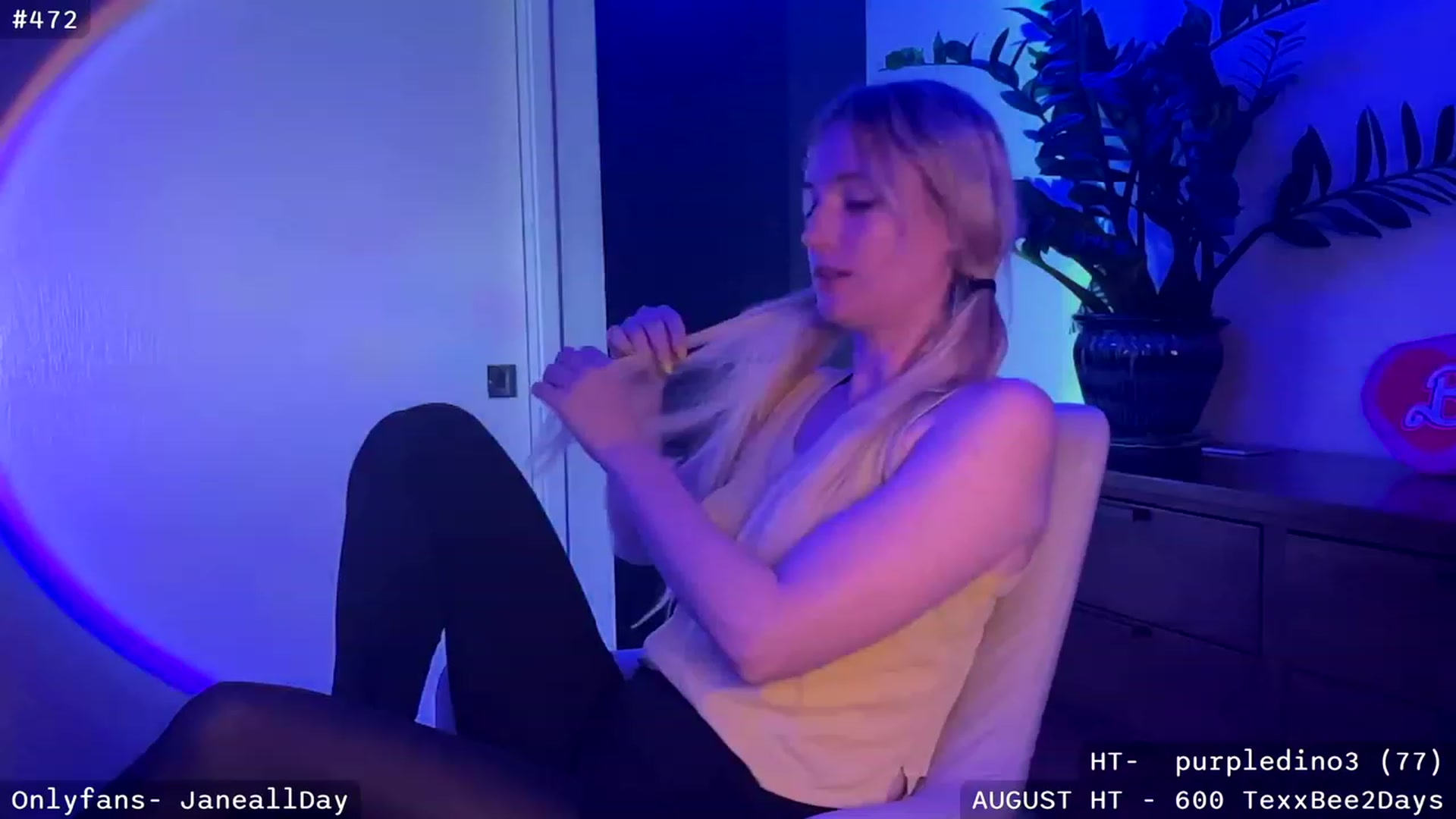 Gallery image thumbnail from JaneAllDay's myfreecams stream on, 08/05/2023, 05:34 image 20 of 20