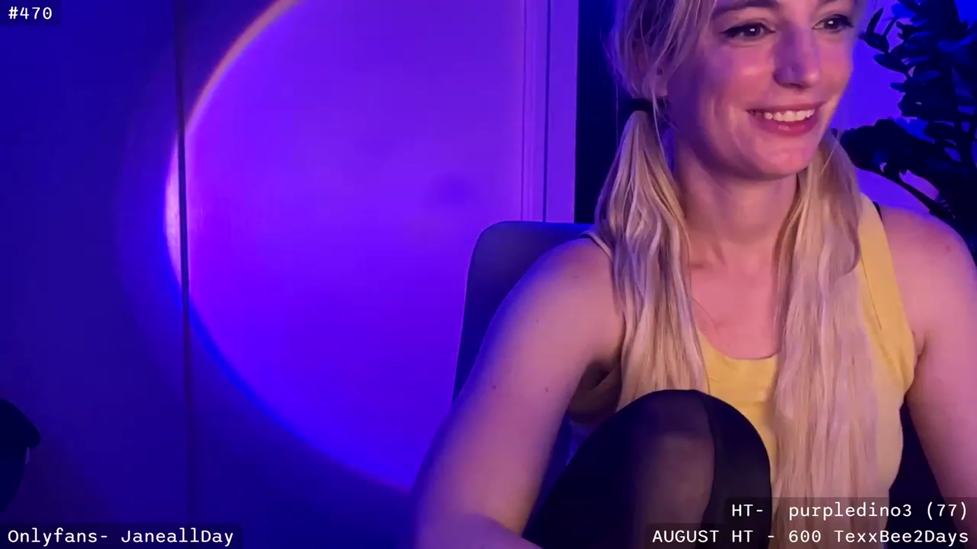 Gallery image thumbnail from JaneAllDay's myfreecams stream on, 08/05/2023, 05:34 image 15 of 20