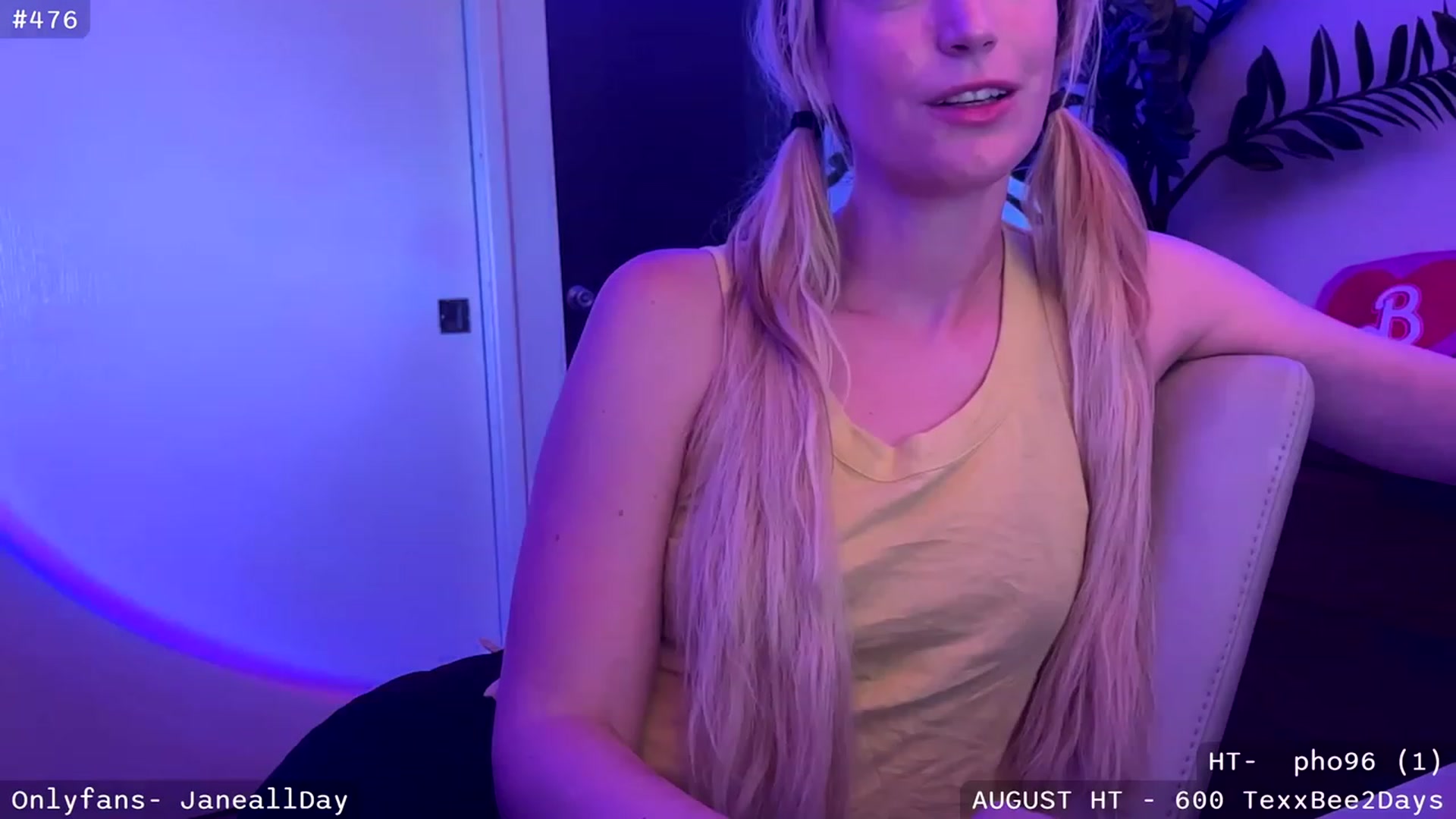 Gallery image thumbnail from JaneAllDay's myfreecams stream on, 08/05/2023, 05:34 image 3 of 20