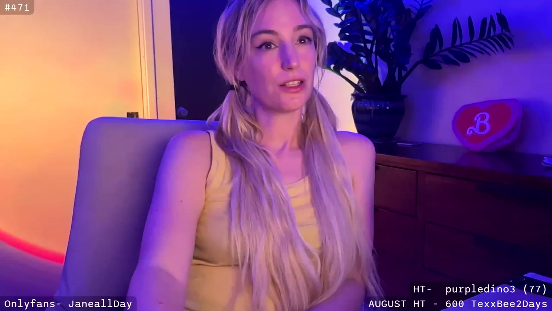 Gallery image thumbnail from JaneAllDay's myfreecams stream on, 08/05/2023, 05:34 image 18 of 20