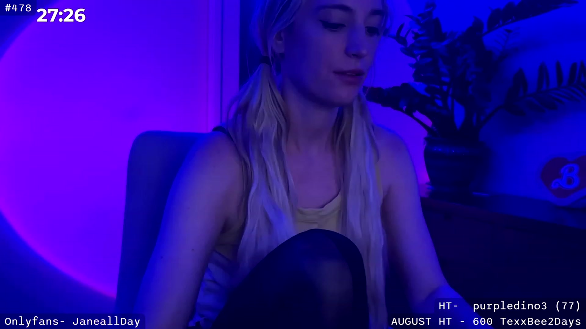 Gallery image thumbnail from JaneAllDay's myfreecams stream on, 08/05/2023, 07:06 image 1 of 20