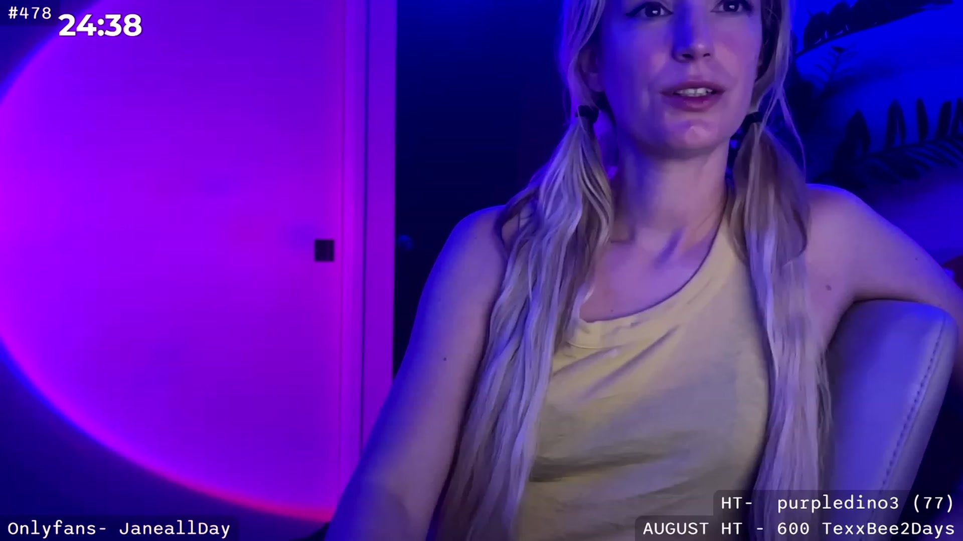 Gallery image thumbnail from JaneAllDay's myfreecams stream on, 08/05/2023, 07:06 image 2 of 20