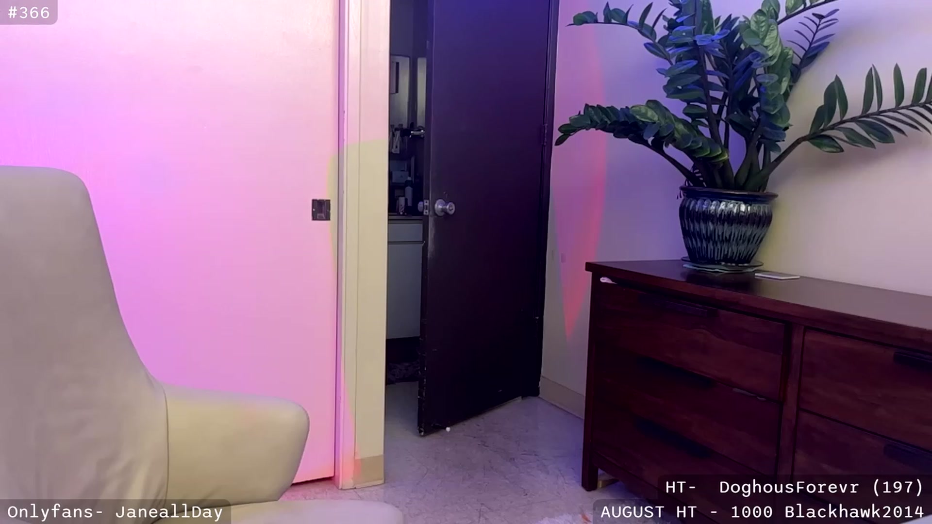 Gallery image thumbnail from JaneAllDay's myfreecams stream on, 08/07/2023, 02:57 image 20 of 20