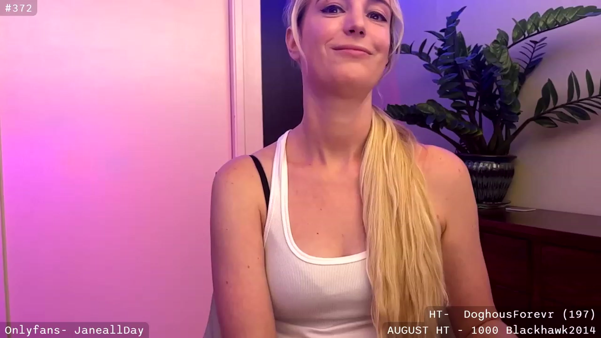 Gallery image thumbnail from JaneAllDay's myfreecams stream on, 08/07/2023, 02:57 image 11 of 20