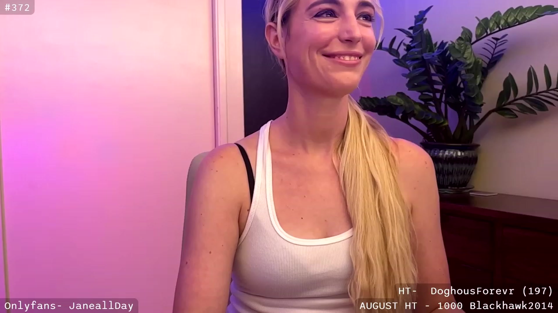 Gallery image thumbnail from JaneAllDay's myfreecams stream on, 08/07/2023, 02:57 image 14 of 20