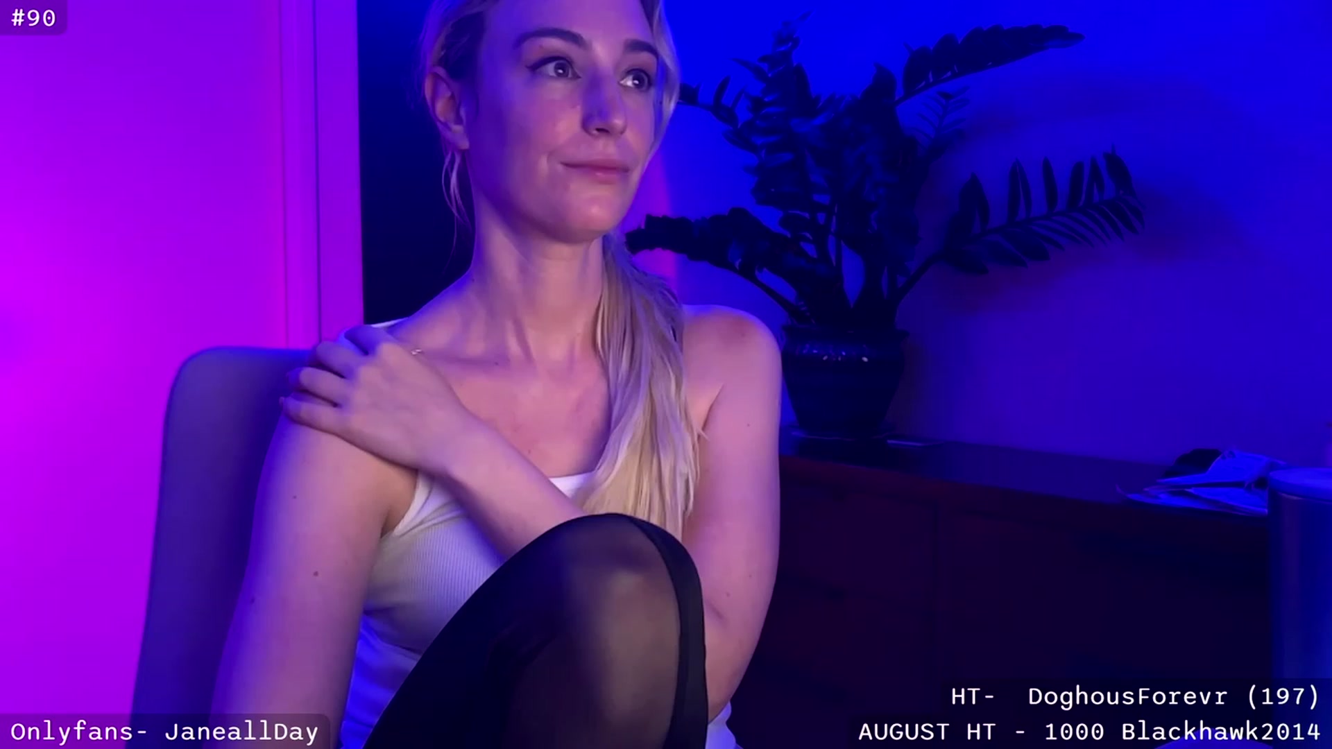 Gallery image thumbnail from JaneAllDay's myfreecams stream on, 08/07/2023, 05:50 image 13 of 20