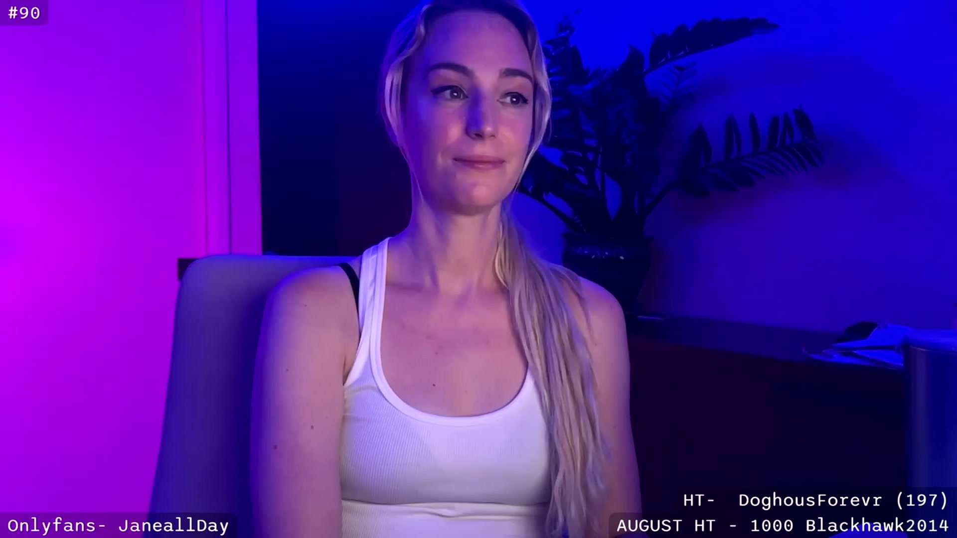 Gallery image thumbnail from JaneAllDay's myfreecams stream on, 08/07/2023, 05:50 image 2 of 20
