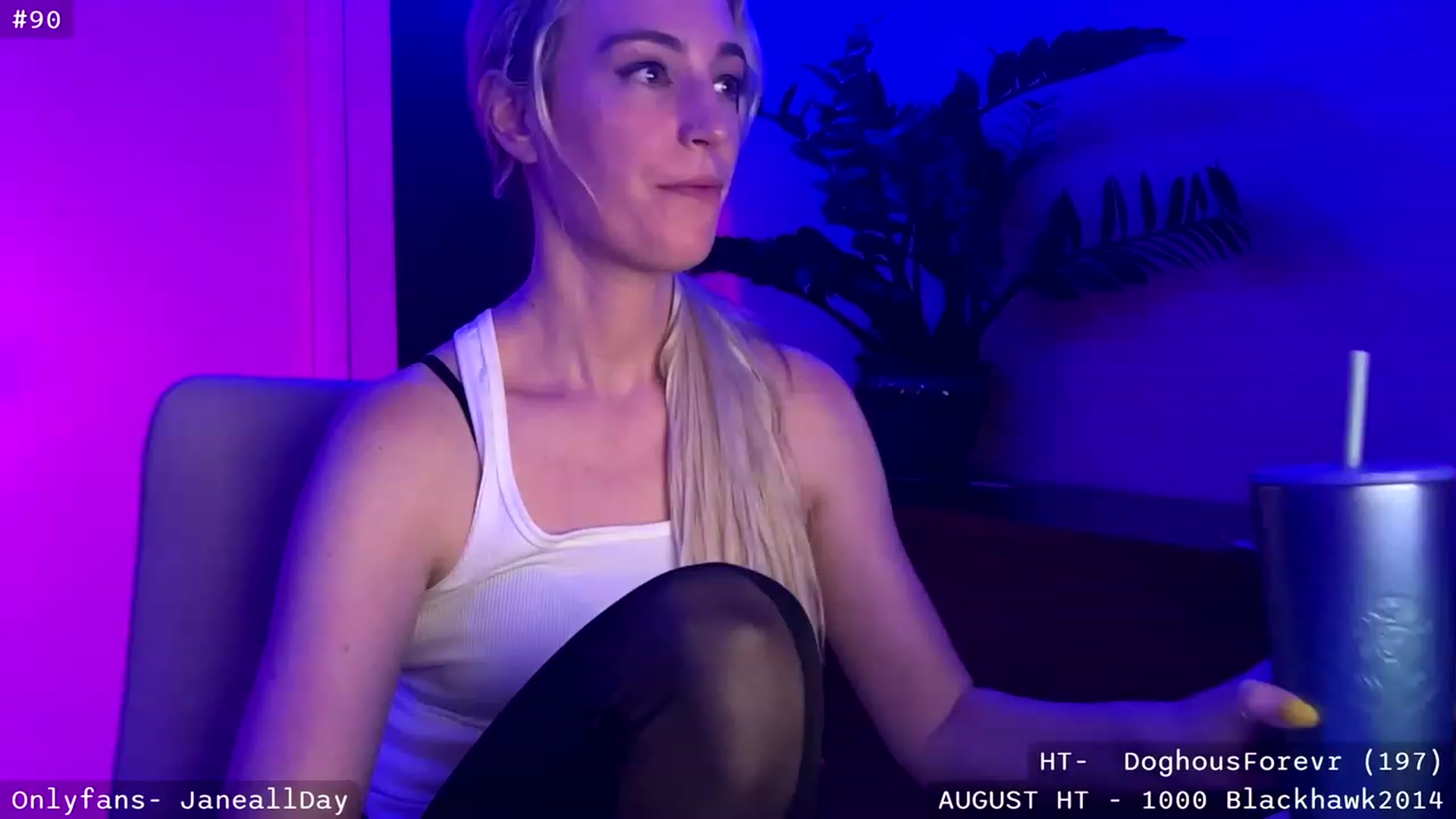 Gallery image thumbnail from JaneAllDay's myfreecams stream on, 08/07/2023, 05:50 image 11 of 20