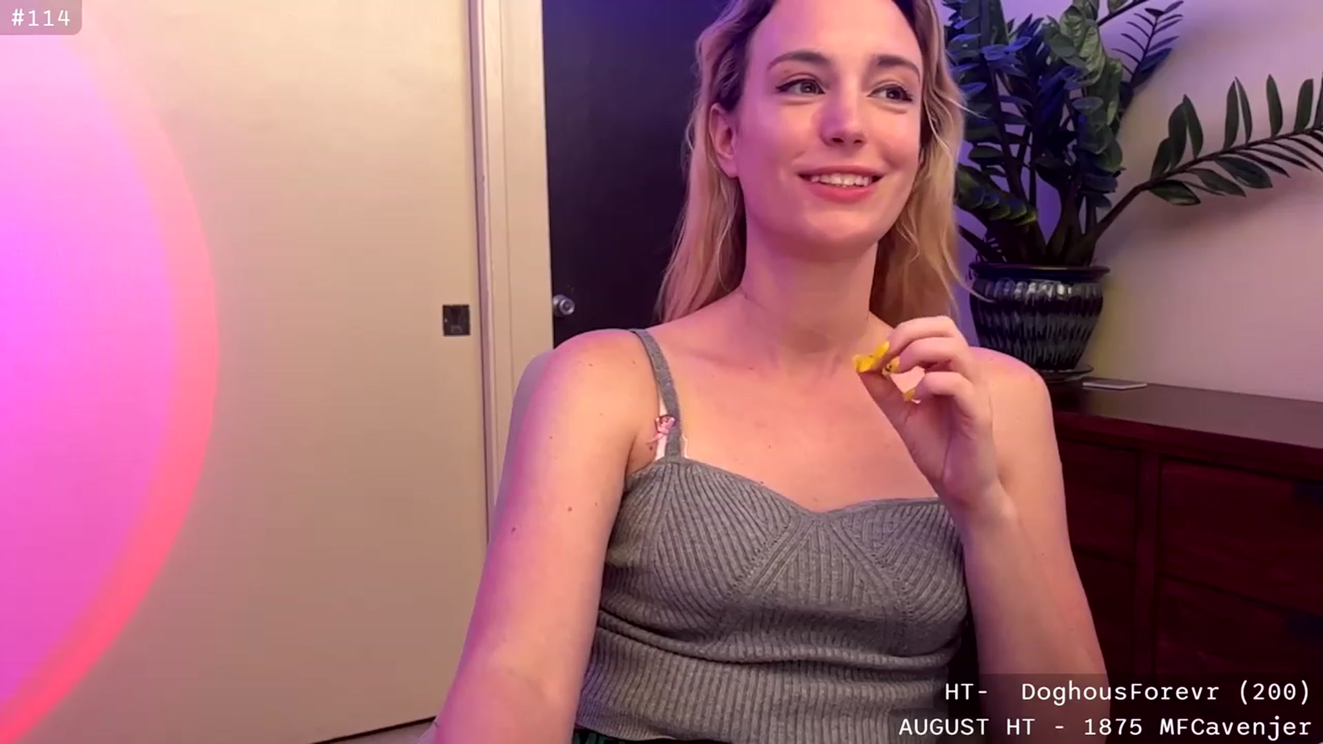 Gallery image thumbnail from JaneAllDay's myfreecams stream on, 08/09/2023, 02:00 image 17 of 20