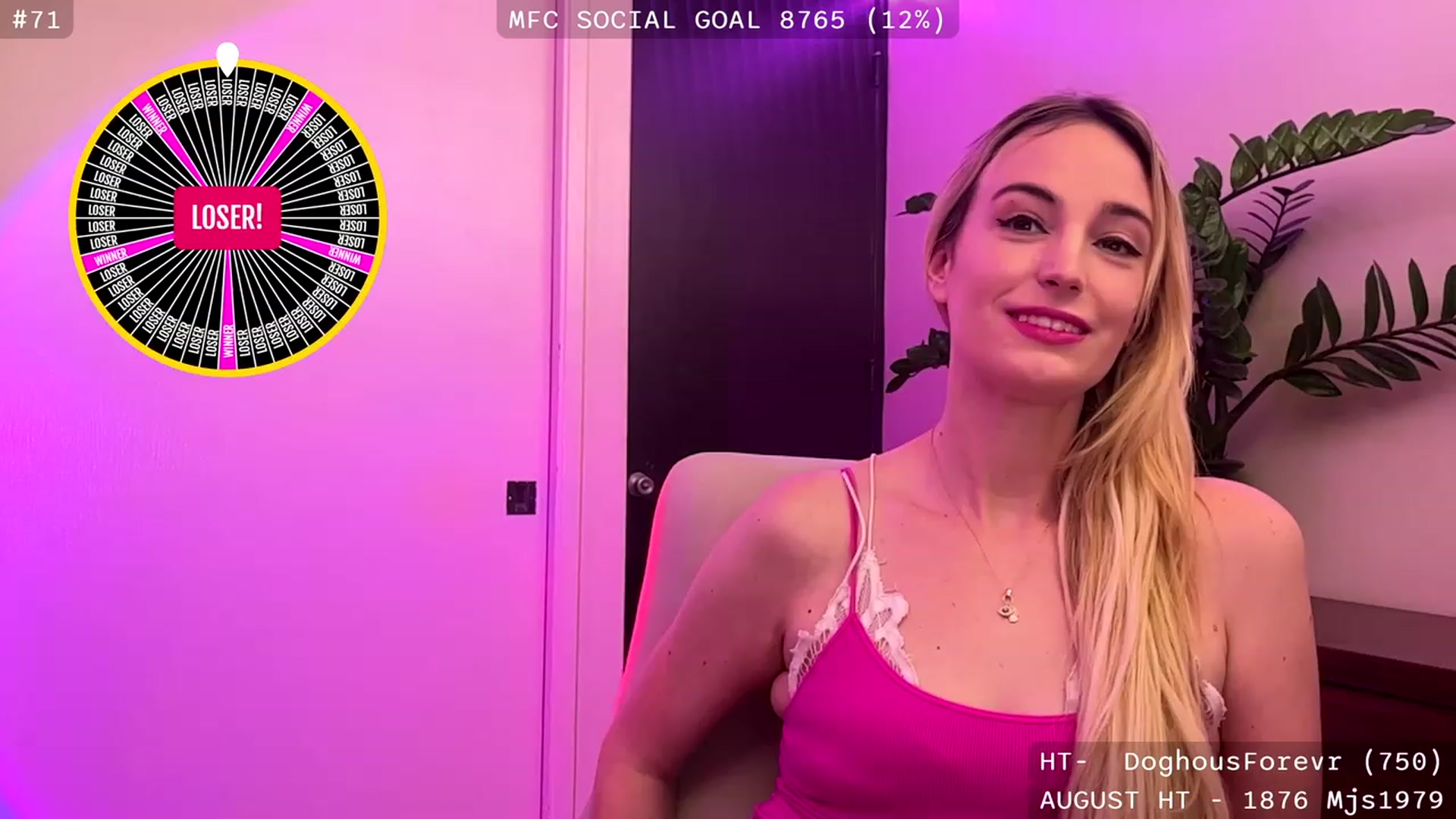 Gallery image thumbnail from JaneAllDay's myfreecams stream on, 08/12/2023, 01:53 image 6 of 20