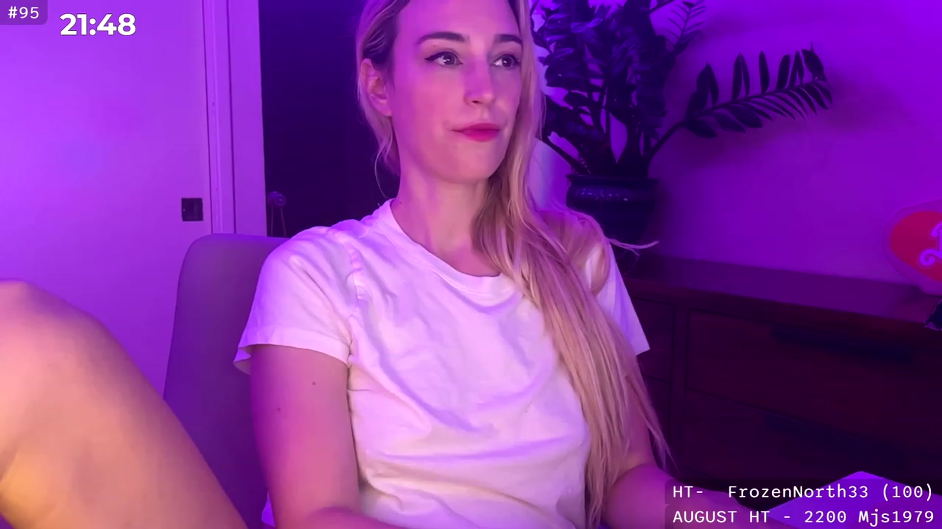 Gallery image thumbnail from JaneAllDay's myfreecams stream on, 08/23/2023, 05:58 image 1 of 20