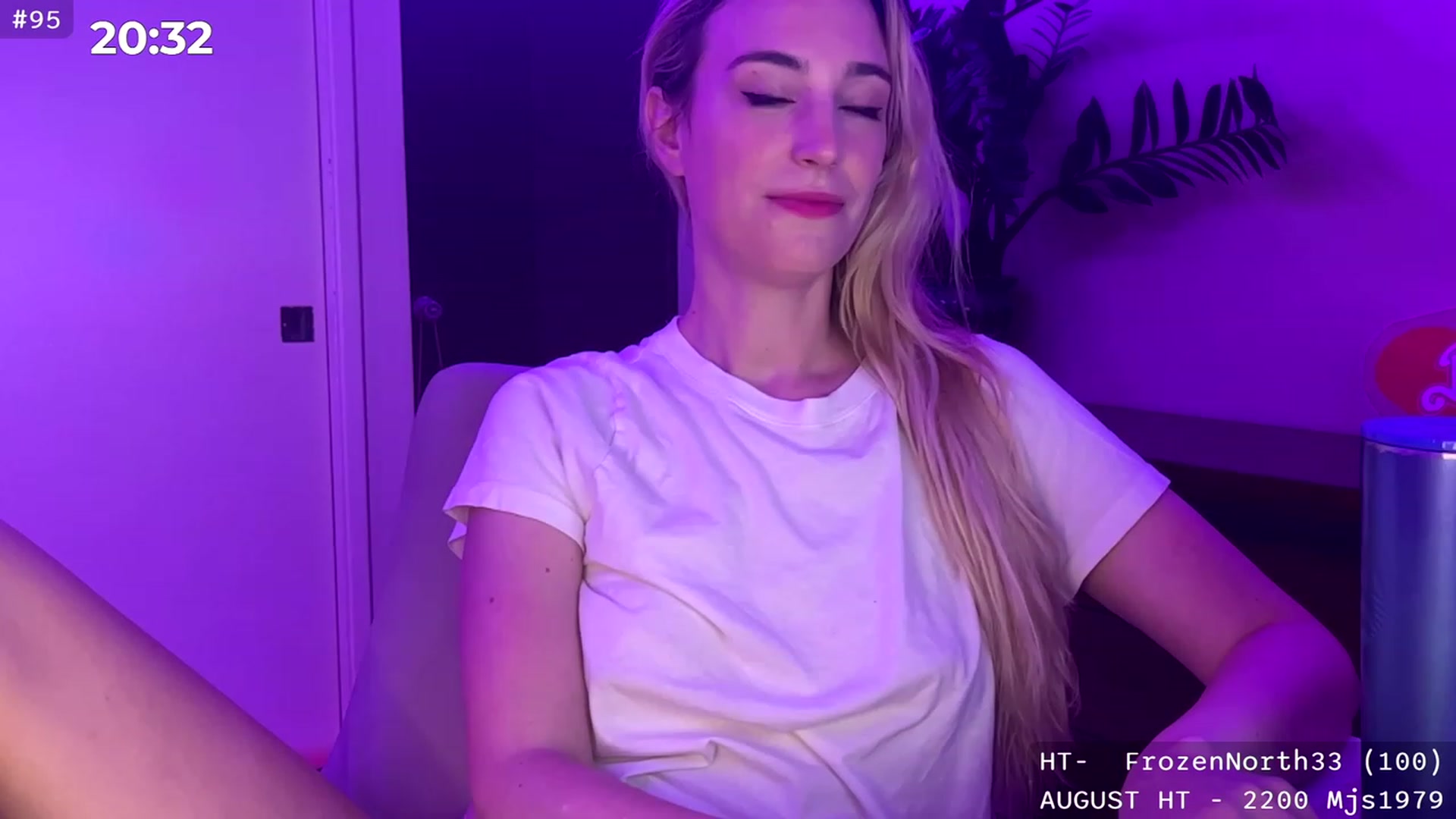 Gallery image thumbnail from JaneAllDay's myfreecams stream on, 08/23/2023, 05:58 image 2 of 20