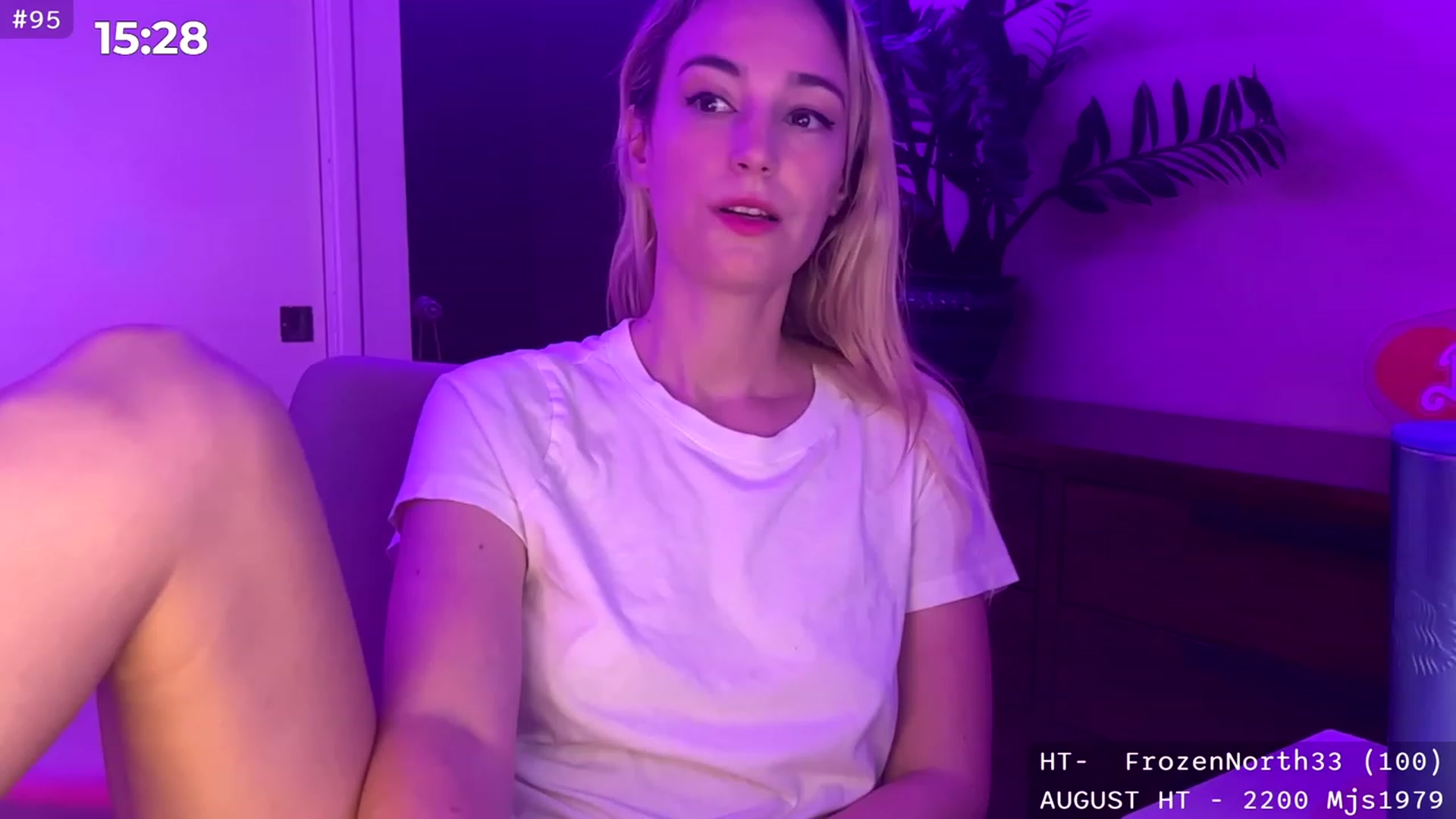 Gallery image thumbnail from JaneAllDay's myfreecams stream on, 08/23/2023, 05:58 image 6 of 20