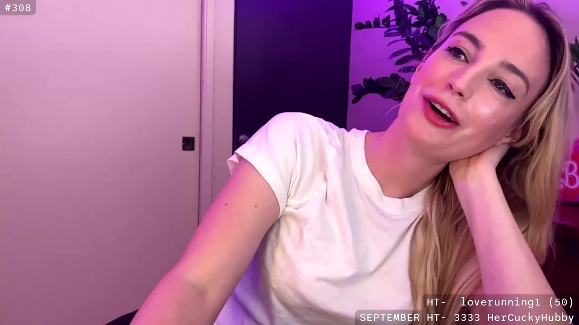 Gallery image thumbnail from JaneAllDay's myfreecams stream on, 09/13/2023, 03:46 image 5 of 20