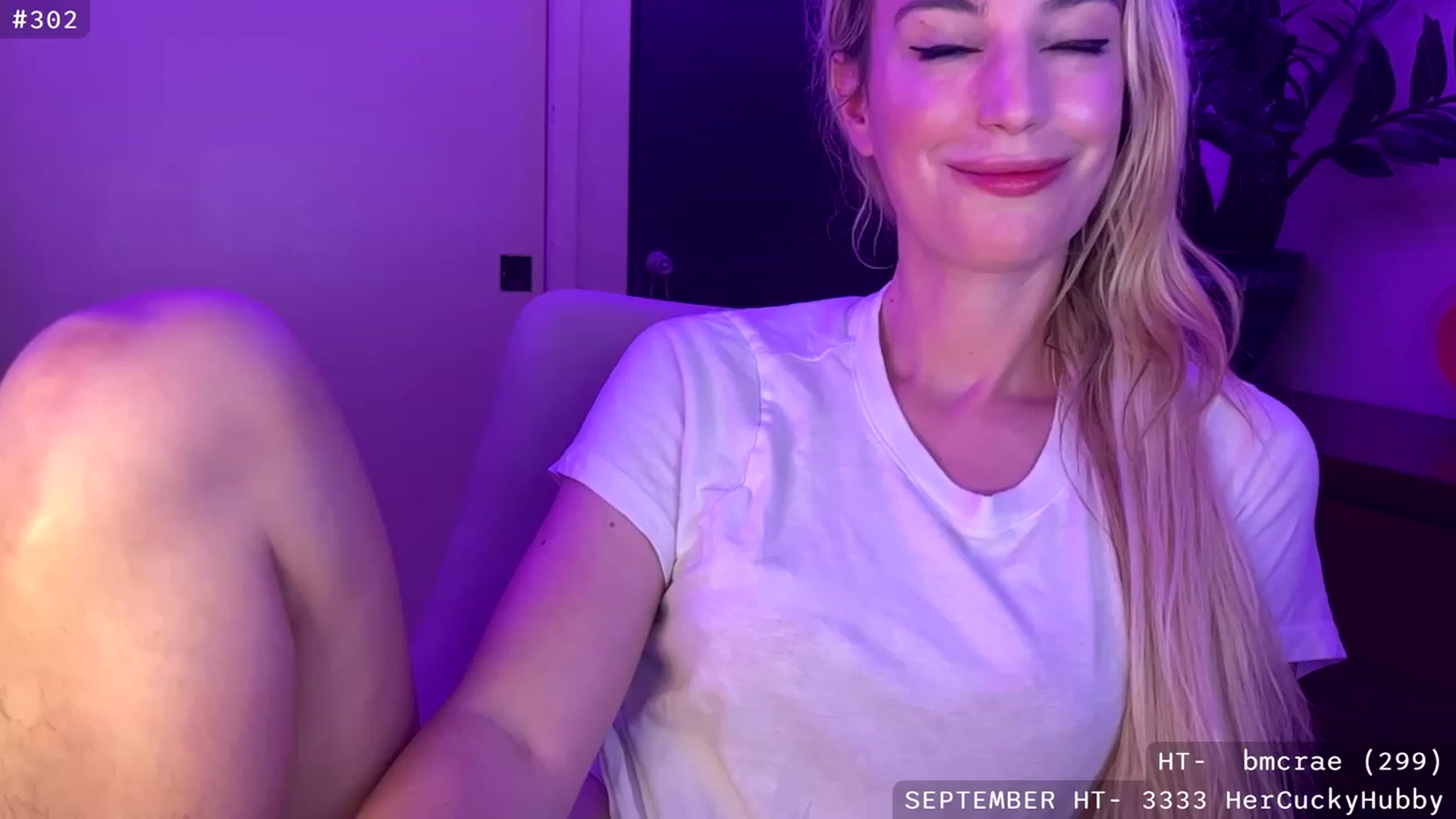 Gallery image thumbnail from JaneAllDay's myfreecams stream on, 09/13/2023, 05:15 image 6 of 20