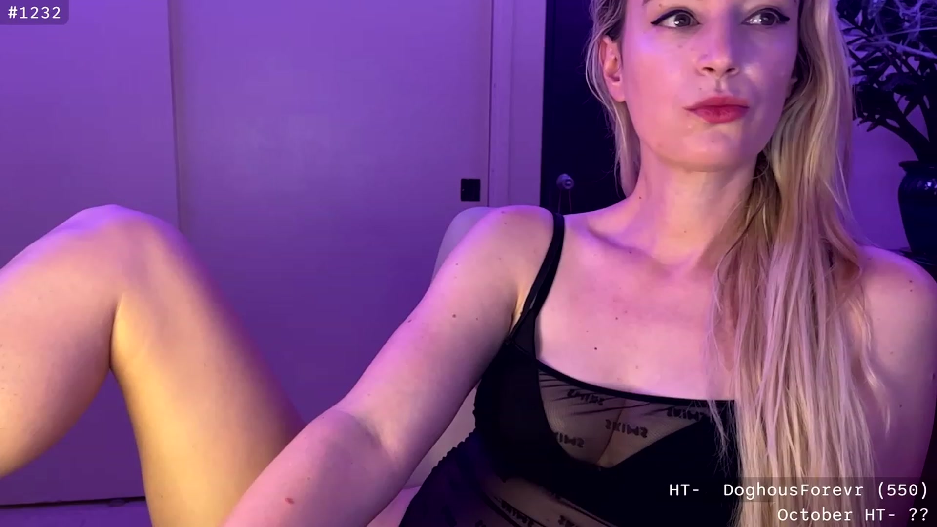 Gallery image thumbnail from JaneAllDay's myfreecams stream on, 10/03/2023, 05:28 image 12 of 20