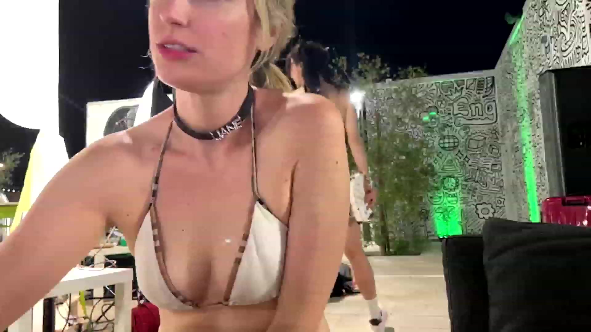 Gallery image thumbnail from JaneAllDay's myfreecams stream on, 10/10/2023, 04:58 image 20 of 20
