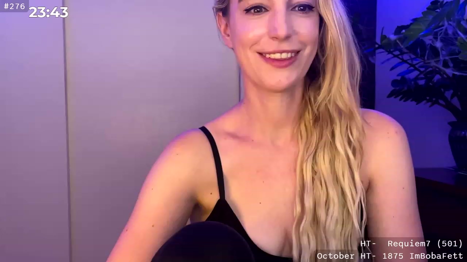 Gallery image thumbnail from JaneAllDay's myfreecams stream on, 10/19/2023, 04:14 image 13 of 20