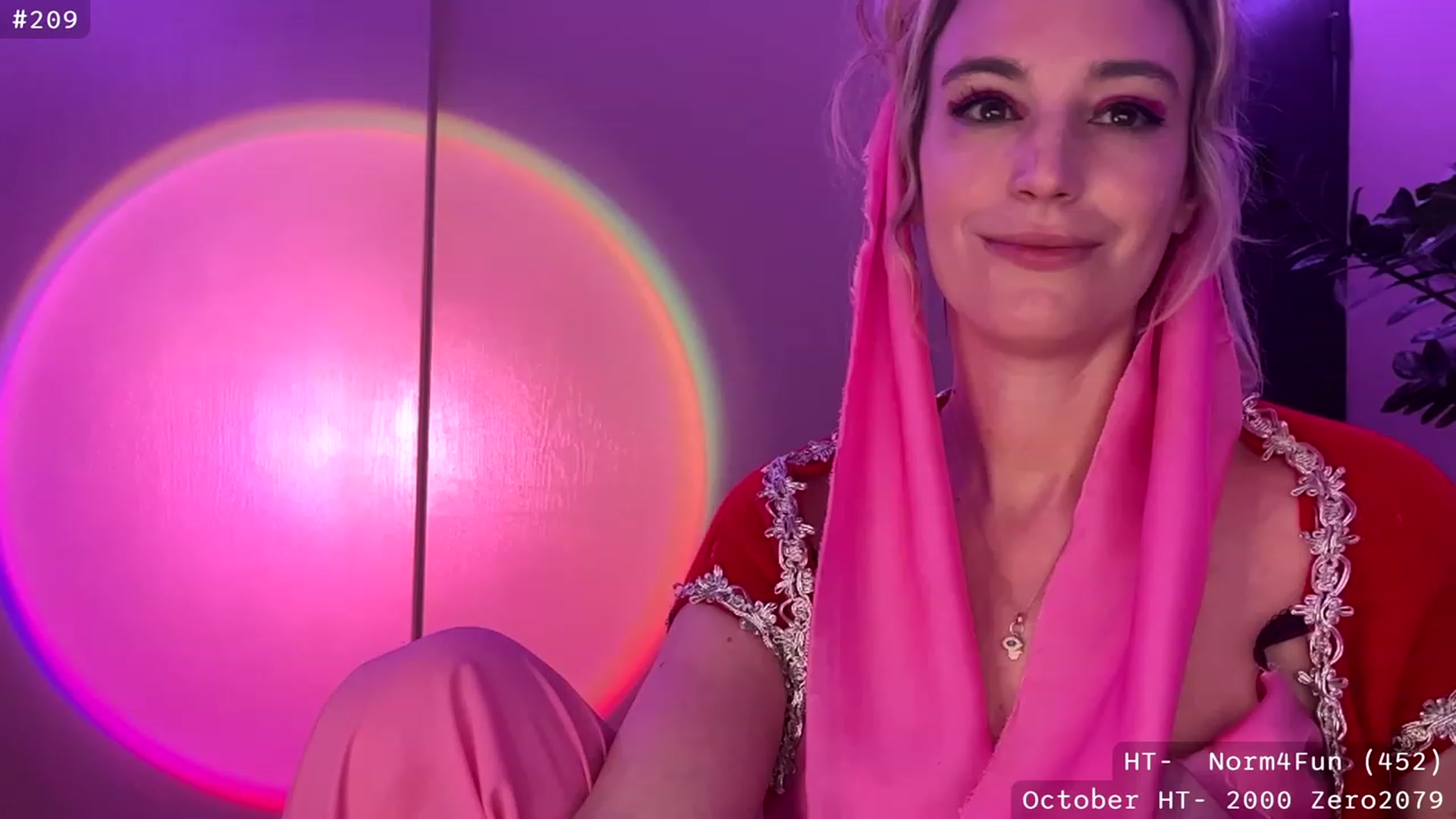 Gallery image thumbnail from JaneAllDay's myfreecams stream on, 10/31/2023, 06:43 image 16 of 20
