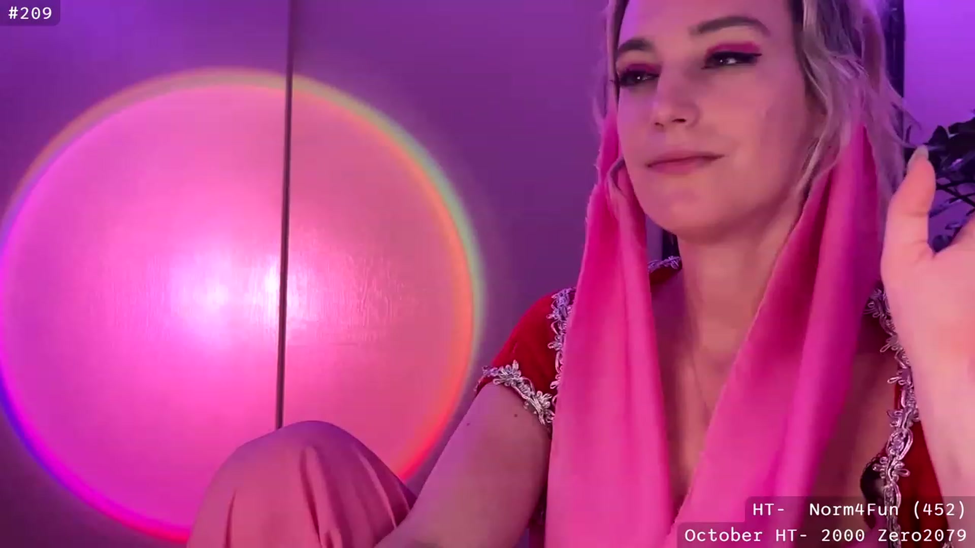 Gallery image thumbnail from JaneAllDay's myfreecams stream on, 10/31/2023, 06:43 image 17 of 20