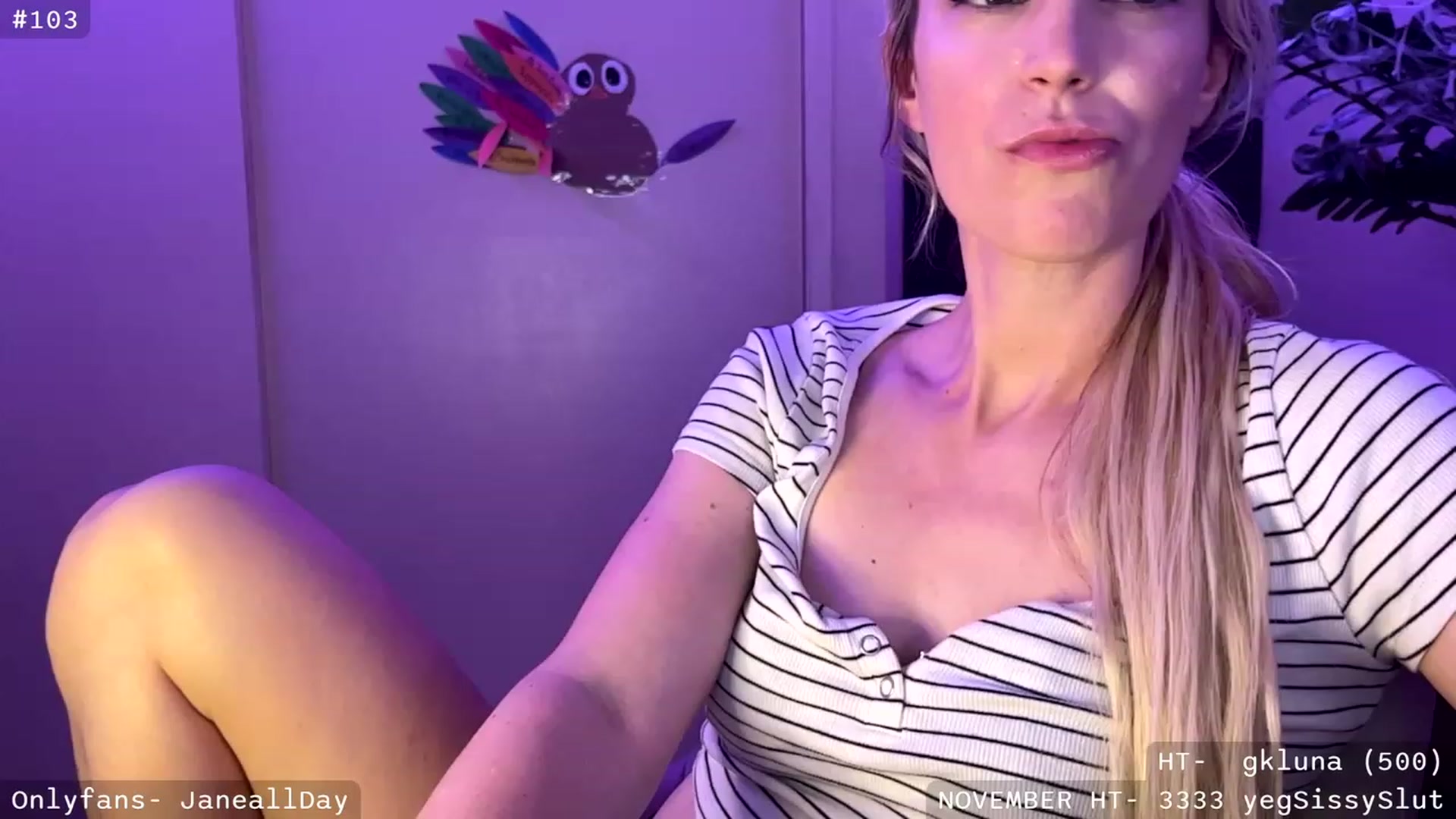 Gallery image thumbnail from JaneAllDay's myfreecams stream on, 11/11/2023, 05:19 image 8 of 20