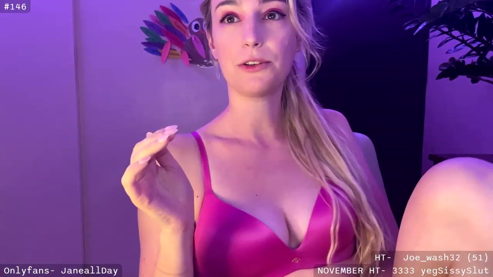 Gallery image thumbnail from JaneAllDay's myfreecams stream on, 11/16/2023, 06:04 image 13 of 20