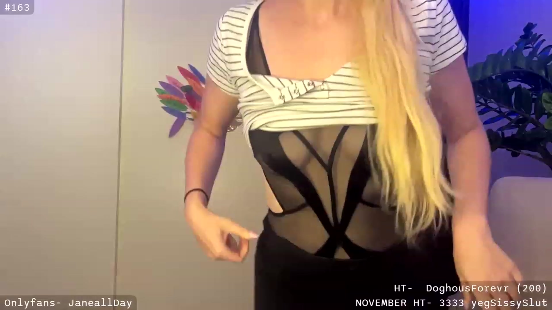 Gallery image thumbnail from JaneAllDay's myfreecams stream on, 11/19/2023, 03:10 image 2 of 20