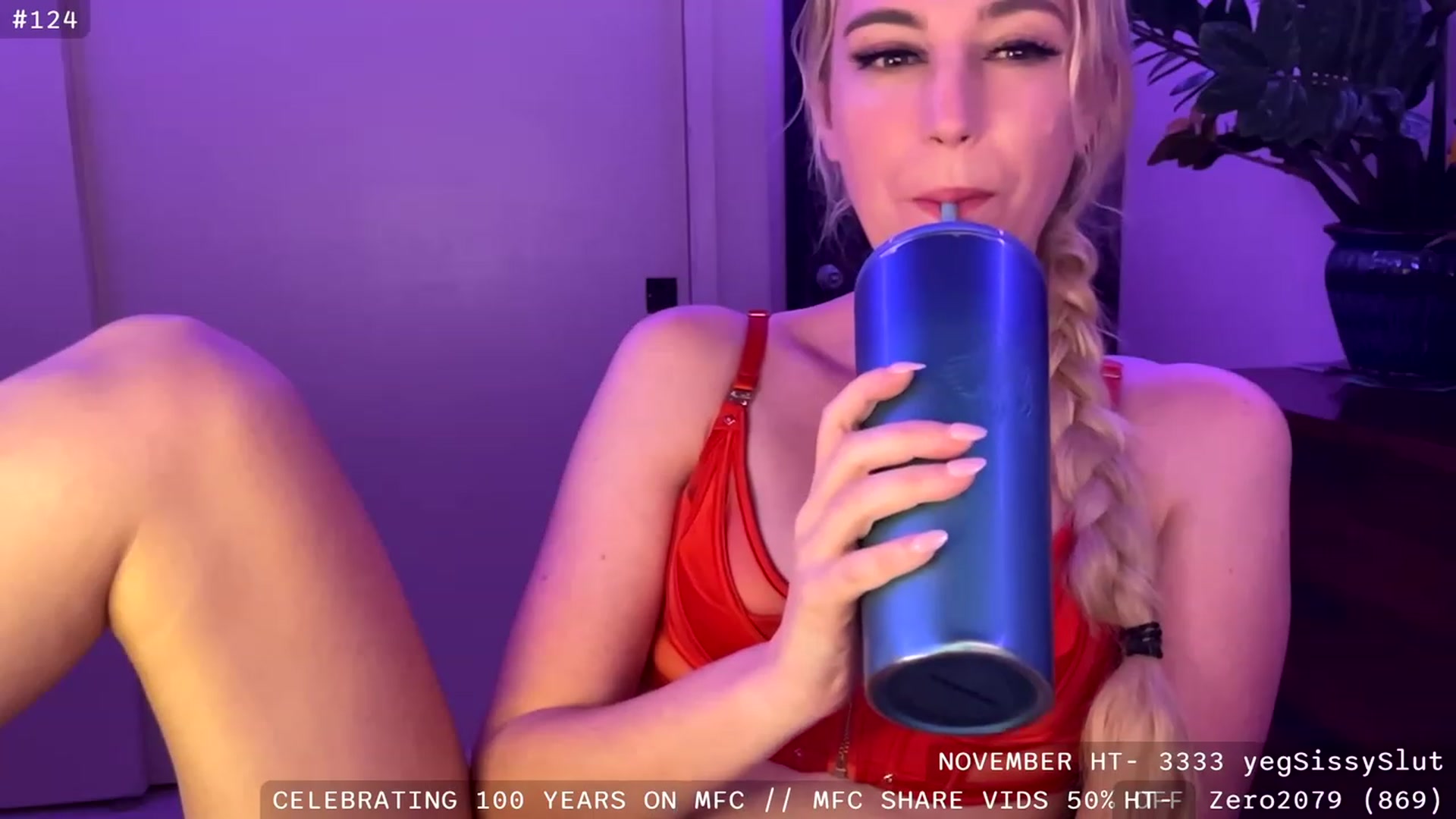 Gallery image thumbnail from JaneAllDay's myfreecams stream on, 11/25/2023, 05:11 image 15 of 20