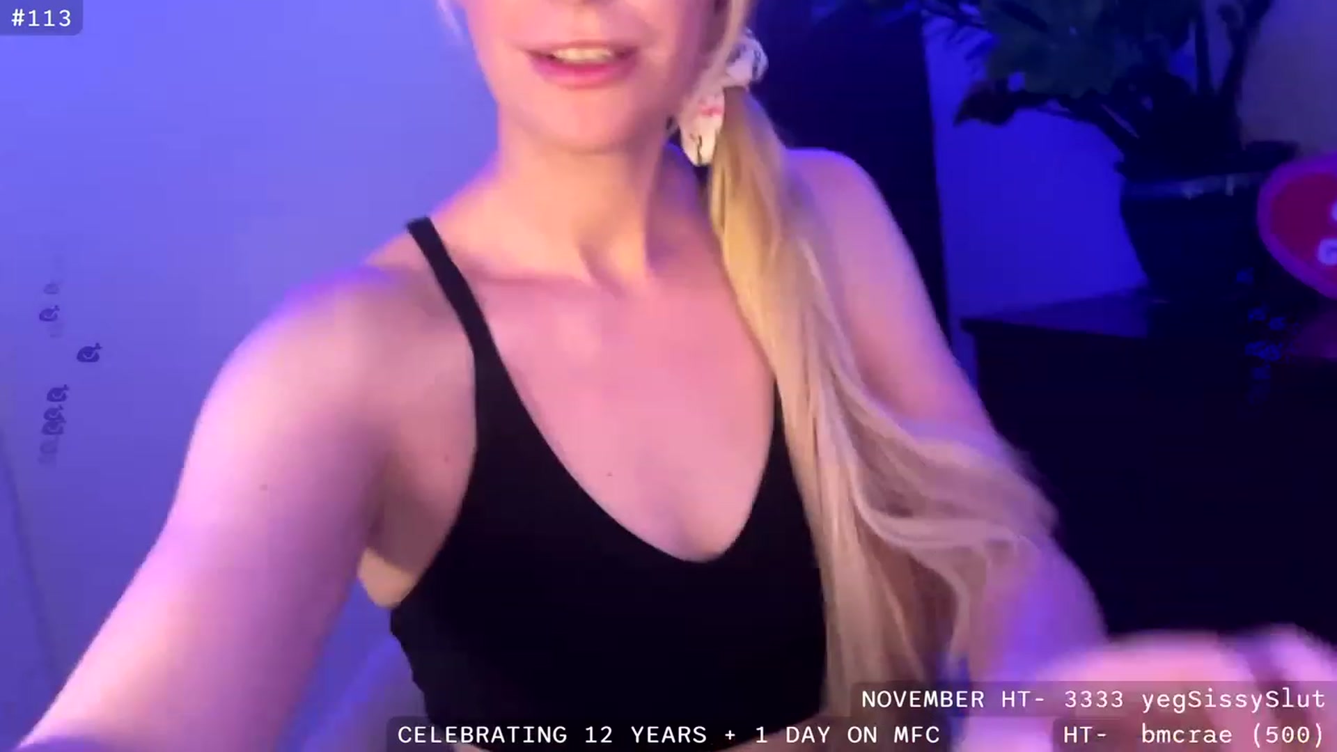 Gallery image thumbnail from JaneAllDay's myfreecams stream on, 11/26/2023, 03:52 image 8 of 20