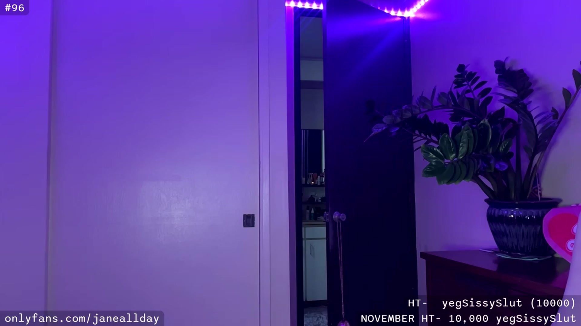 Gallery image thumbnail from JaneAllDay's myfreecams stream on, 11/29/2023, 06:51 image 3 of 20