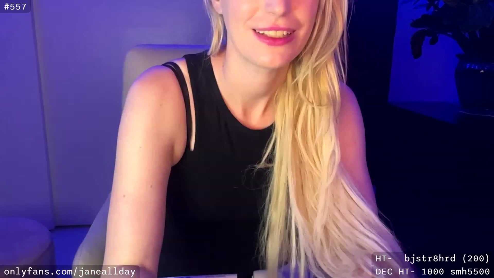 Gallery image thumbnail from JaneAllDay's myfreecams stream on, 12/10/2023, 06:40 image 8 of 20