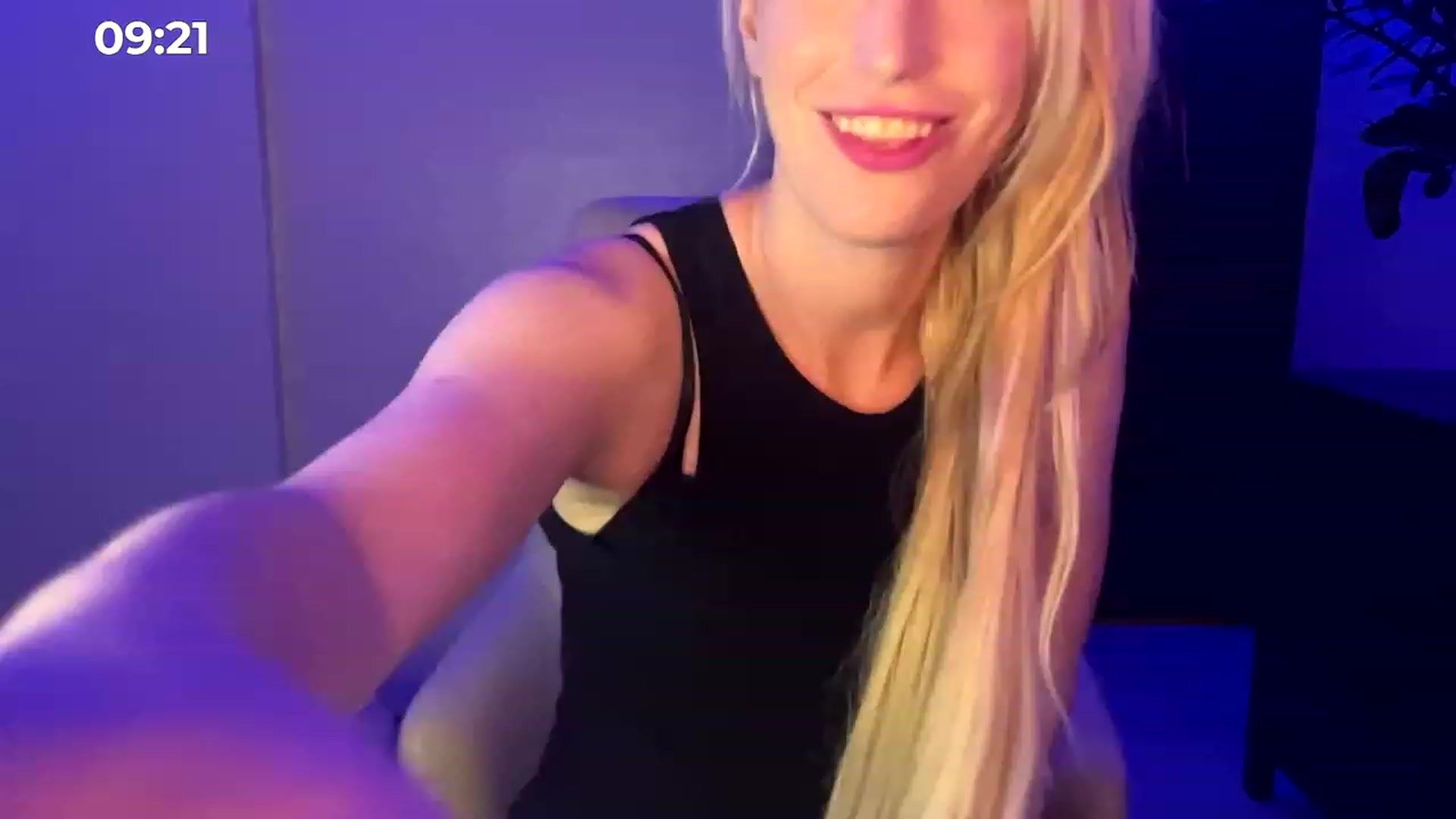 Gallery image thumbnail from JaneAllDay's myfreecams stream on, 12/10/2023, 06:40 image 2 of 20