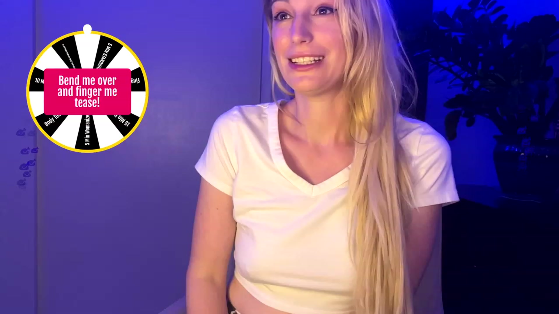 Gallery image thumbnail from JaneAllDay's myfreecams stream on, 12/15/2023, 07:03 image 10 of 20
