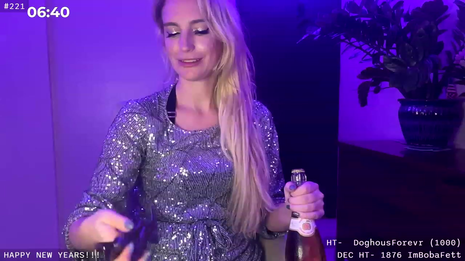 Gallery image thumbnail from JaneAllDay's myfreecams stream on, 01/01/2024, 06:57 image 13 of 20